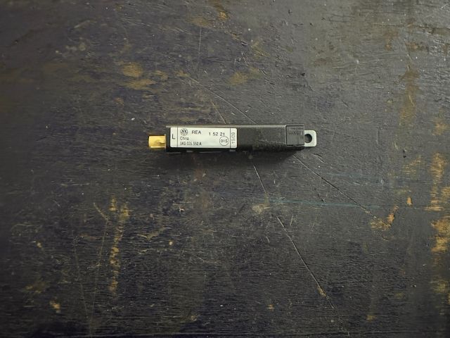 bontott VW GOLF VI Antenna Erősítő