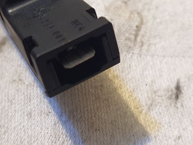 bontott VW GOLF VI Antenna Erősítő