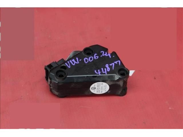 bontott VW GOLF VI Antenna Erősítő