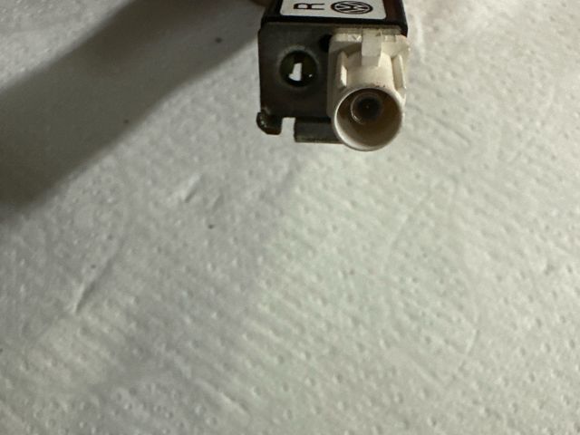 bontott VW GOLF VI Antenna Erősítő