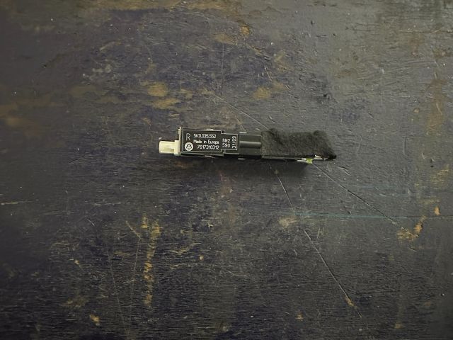 bontott VW GOLF VI Antenna Erősítő