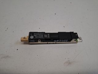 bontott VW GOLF VI Antenna Erősítő
