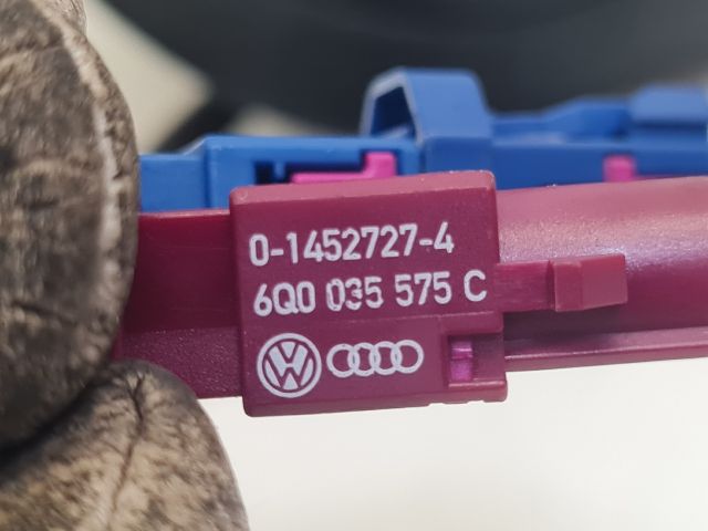 bontott VW GOLF VI Antenna