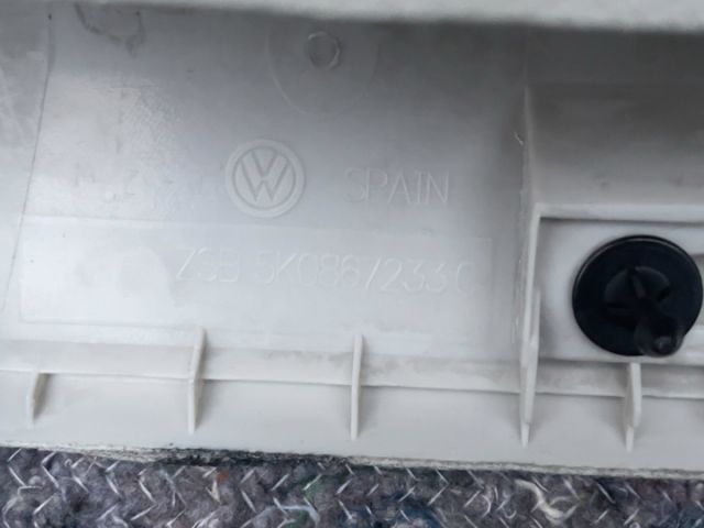 bontott VW GOLF VI Bal A Oszlop Burkolat