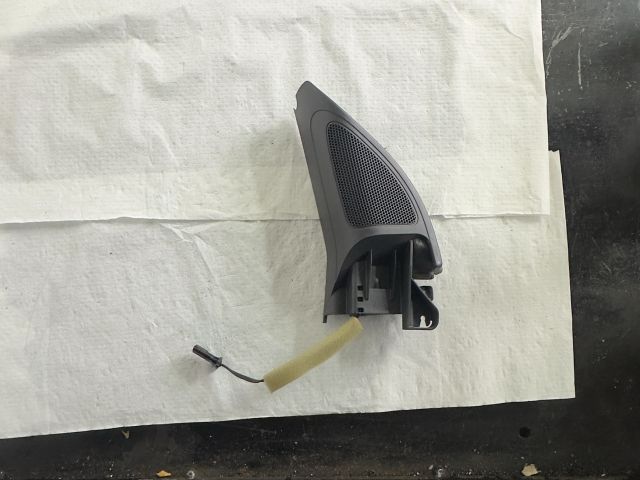 bontott VW GOLF VI Bal A Oszlop Hangszóró