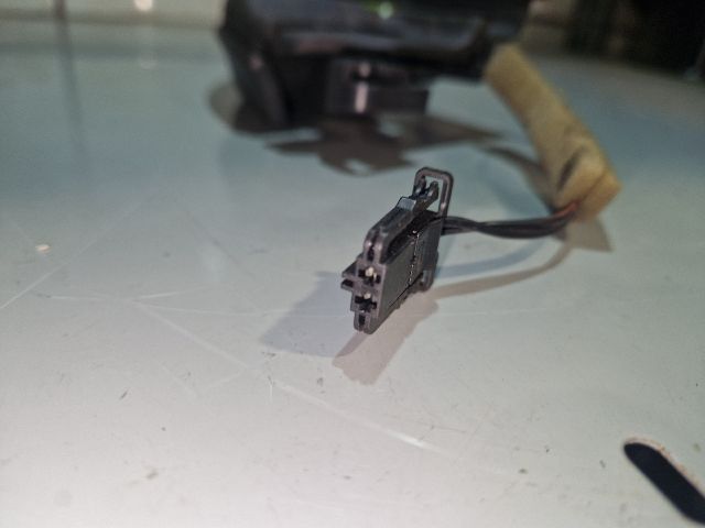 bontott VW GOLF VI Bal A Oszlop Hangszóró