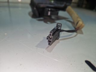 bontott VW GOLF VI Bal A Oszlop Hangszóró