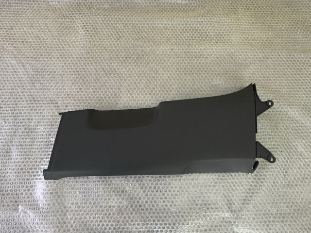 bontott VW GOLF VI Bal B Oszlop Burkolat