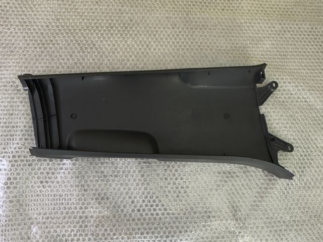 bontott VW GOLF VI Bal B Oszlop Burkolat