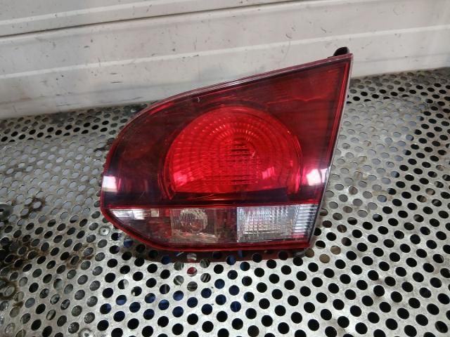 bontott VW GOLF VI Bal Belső Hátsó Lámpa