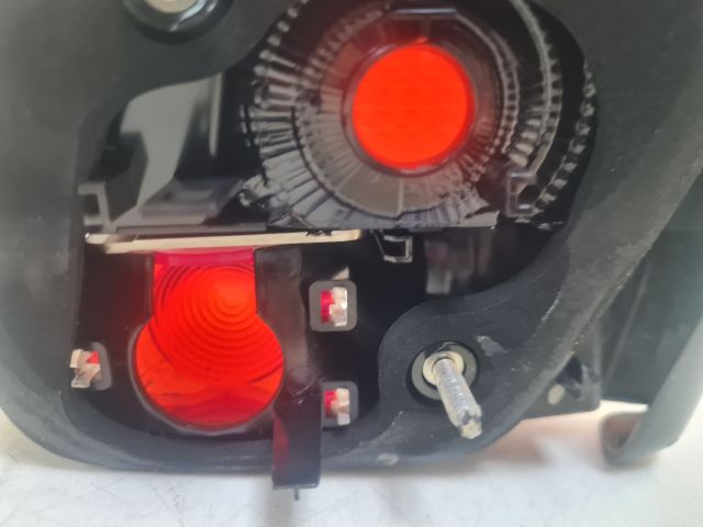 bontott VW GOLF VI Bal Belső Hátsó Lámpa