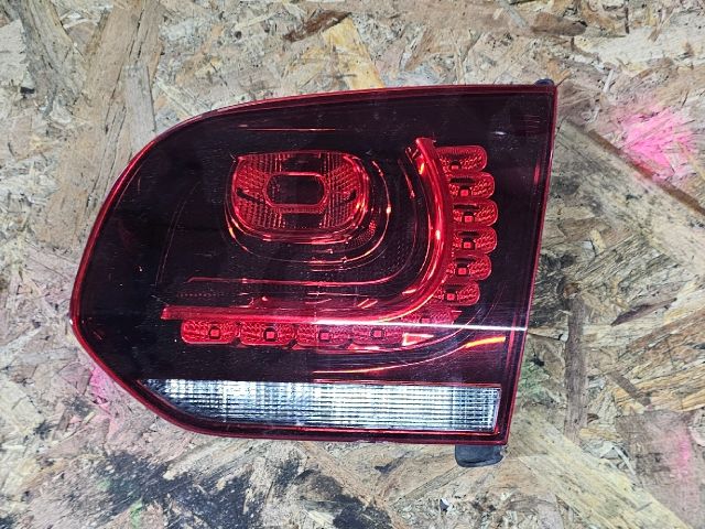 bontott VW GOLF VI Bal Belső Hátsó Lámpa