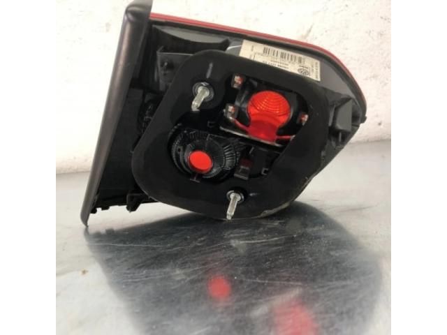 bontott VW GOLF VI Bal Belső Hátsó Lámpa