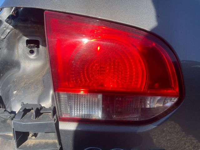 bontott VW GOLF VI Bal Belső Hátsó Lámpa