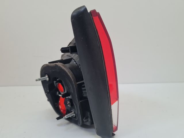 bontott VW GOLF VI Bal Belső Hátsó Lámpa