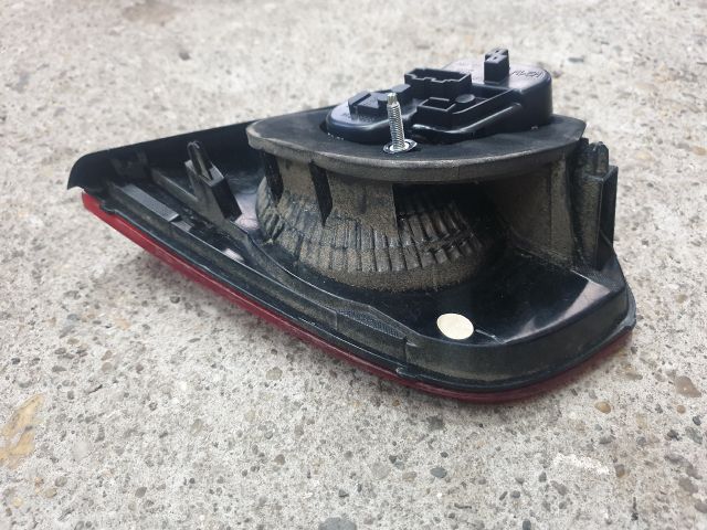 bontott VW GOLF VI Bal Belső Hátsó Lámpa