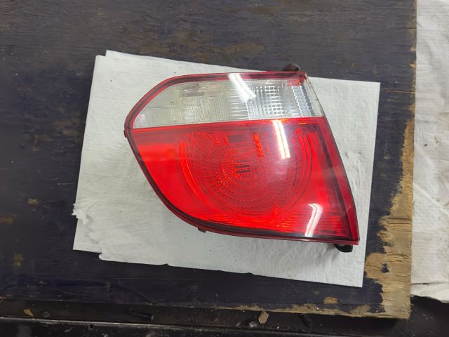 bontott VW GOLF VI Bal Belső Hátsó Lámpa