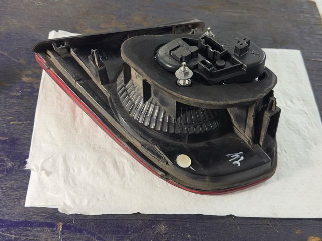 bontott VW GOLF VI Bal Belső Hátsó Lámpa