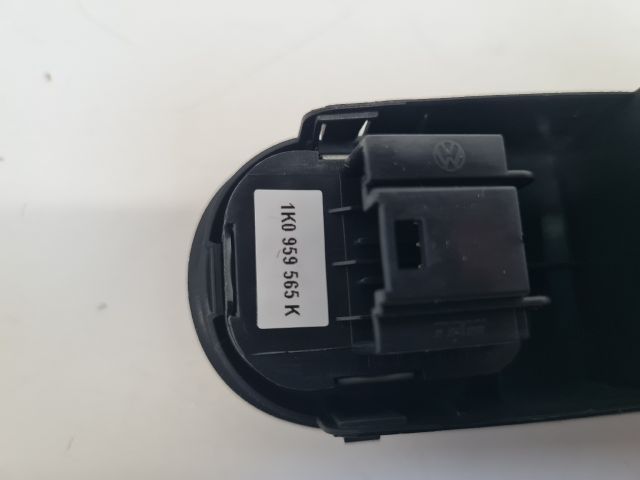 bontott VW GOLF VI Bal első Ablakemelő Kapcsoló