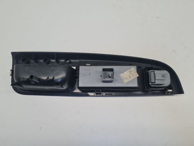 bontott VW GOLF VI Bal első Ablakemelő Kapcsoló