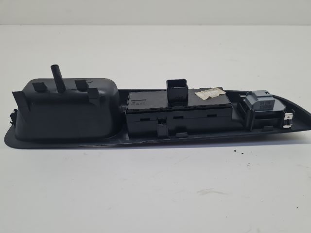 bontott VW GOLF VI Bal első Ablakemelő Kapcsoló