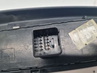 bontott VW GOLF VI Bal első Ablakemelő Kapcsoló