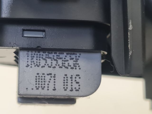 bontott VW GOLF VI Bal első Ablakemelő Kapcsoló