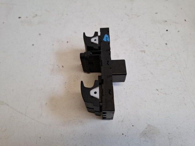 bontott VW GOLF VI Bal első Ablakemelő Kapcsoló