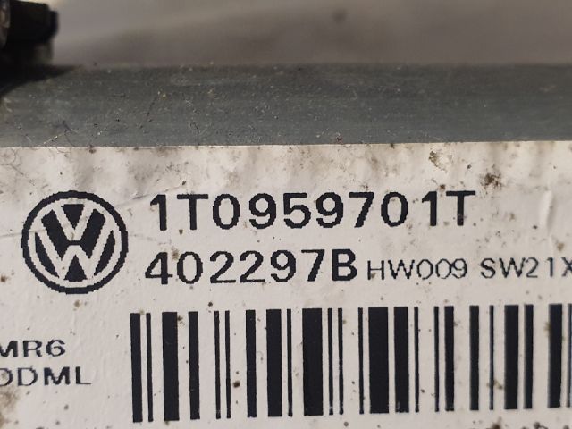 bontott VW GOLF VI Bal első Ablakemelő Motor