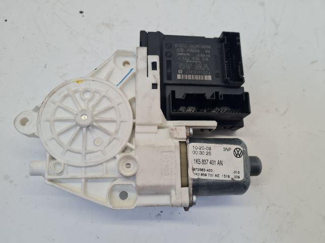 bontott VW GOLF VI Bal első Ablakemelő Motor