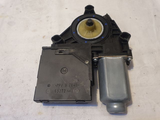 bontott VW GOLF VI Bal első Ablakemelő Motor