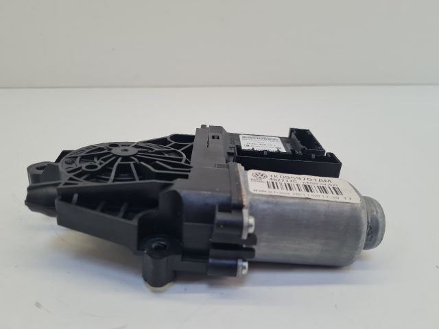 bontott VW GOLF VI Bal első Ablakemelő Motor