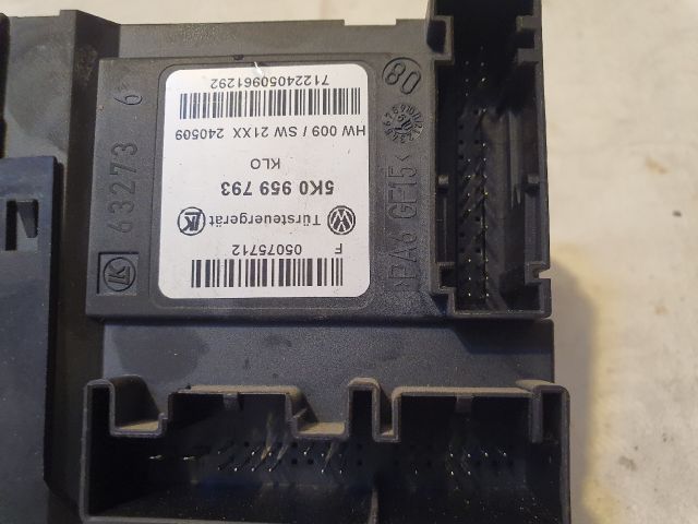 bontott VW GOLF VI Bal első Ablakemelő Motor