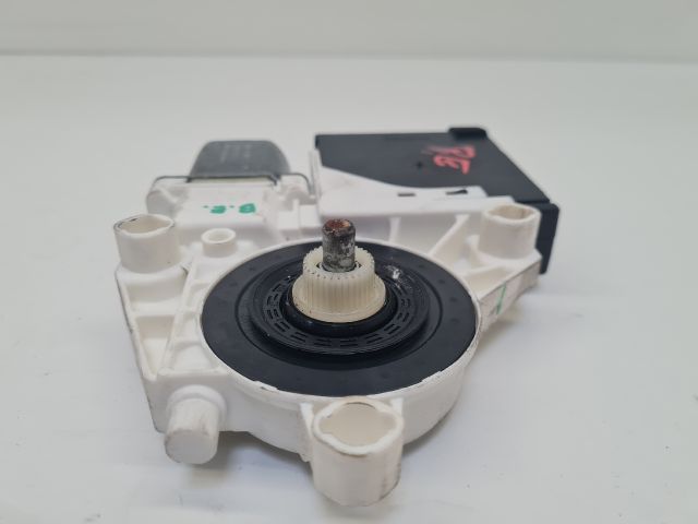 bontott VW GOLF VI Bal első Ablakemelő Motor