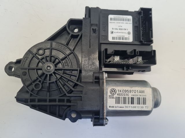 bontott VW GOLF VI Bal első Ablakemelő Motor