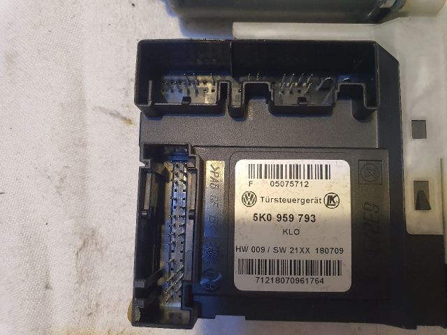 bontott VW GOLF VI Bal első Ablakemelő Motor