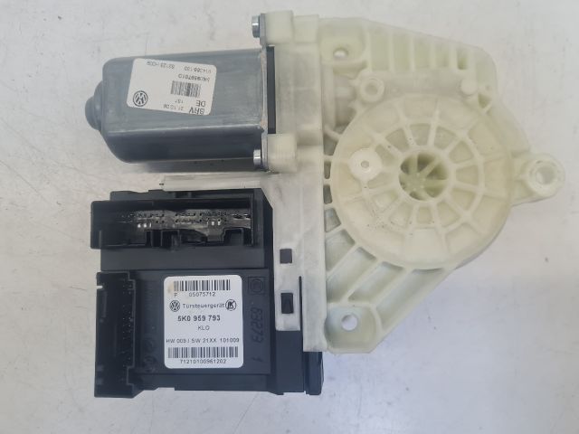 bontott VW GOLF VI Bal első Ablakemelő Motor