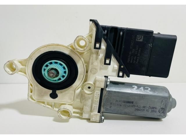 bontott VW GOLF VI Bal első Ablakemelő Motor