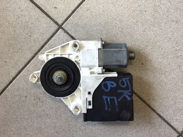 bontott VW GOLF VI Bal első Ablakemelő Motor