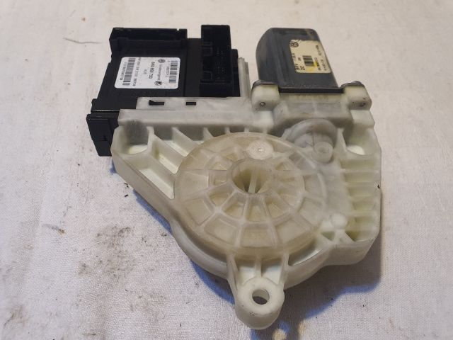 bontott VW GOLF VI Bal első Ablakemelő Motor