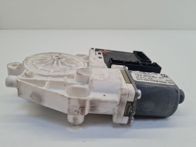 bontott VW GOLF VI Bal első Ablakemelő Motor