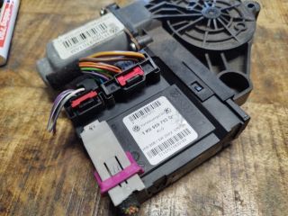 bontott VW GOLF VI Bal első Ablakemelő Motor