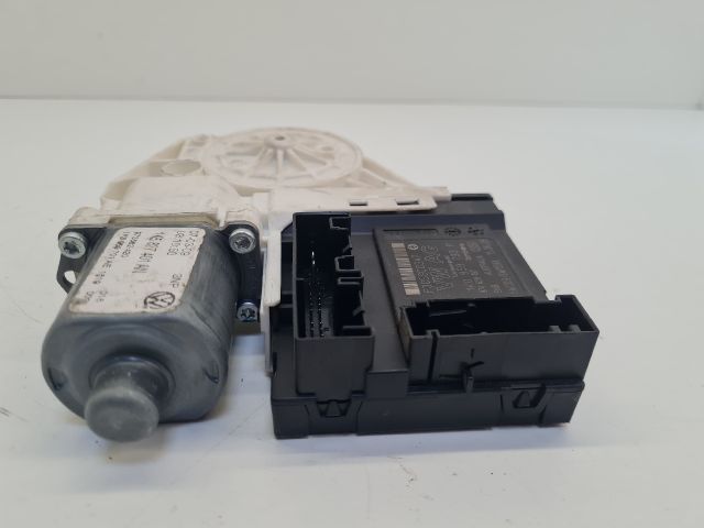 bontott VW GOLF VI Bal első Ablakemelő Motor