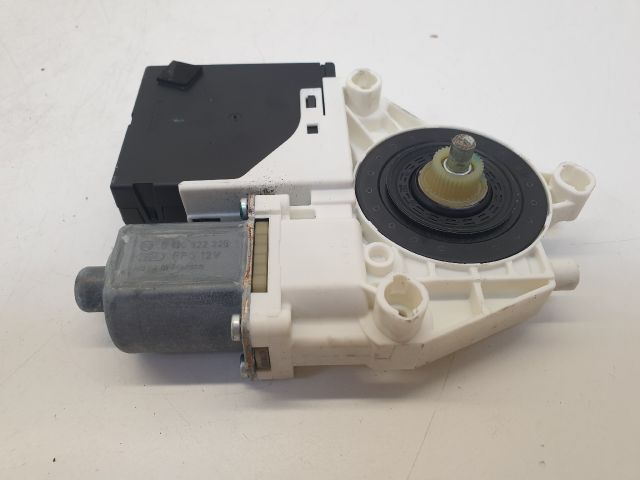 bontott VW GOLF VI Bal első Ablakemelő Motor