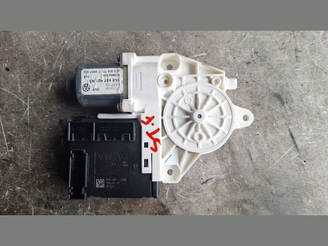 bontott VW GOLF VI Bal első Ablakemelő Motor