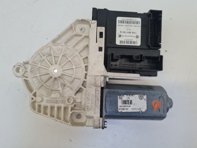 bontott VW GOLF VI Bal első Ablakemelő Motor