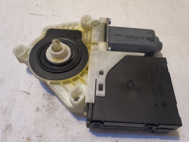 bontott VW GOLF VI Bal első Ablakemelő Motor