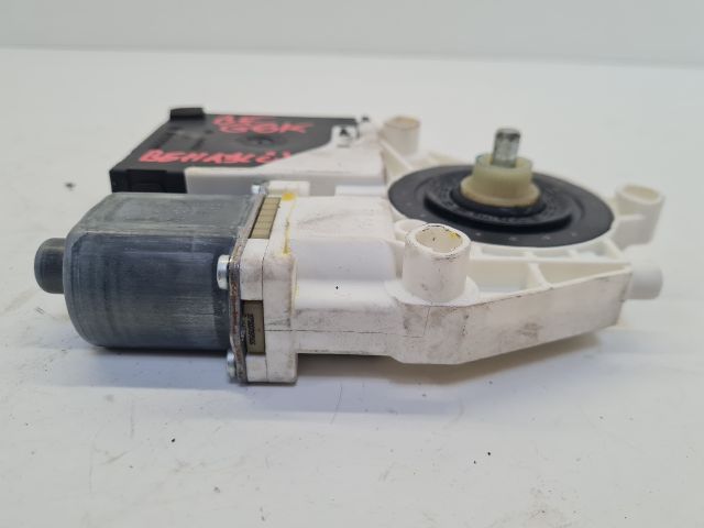 bontott VW GOLF VI Bal első Ablakemelő Motor