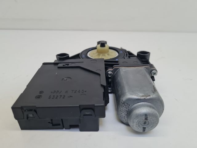 bontott VW GOLF VI Bal első Ablakemelő Motor