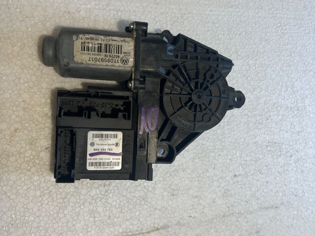 bontott VW GOLF VI Bal első Ablakemelő Motor